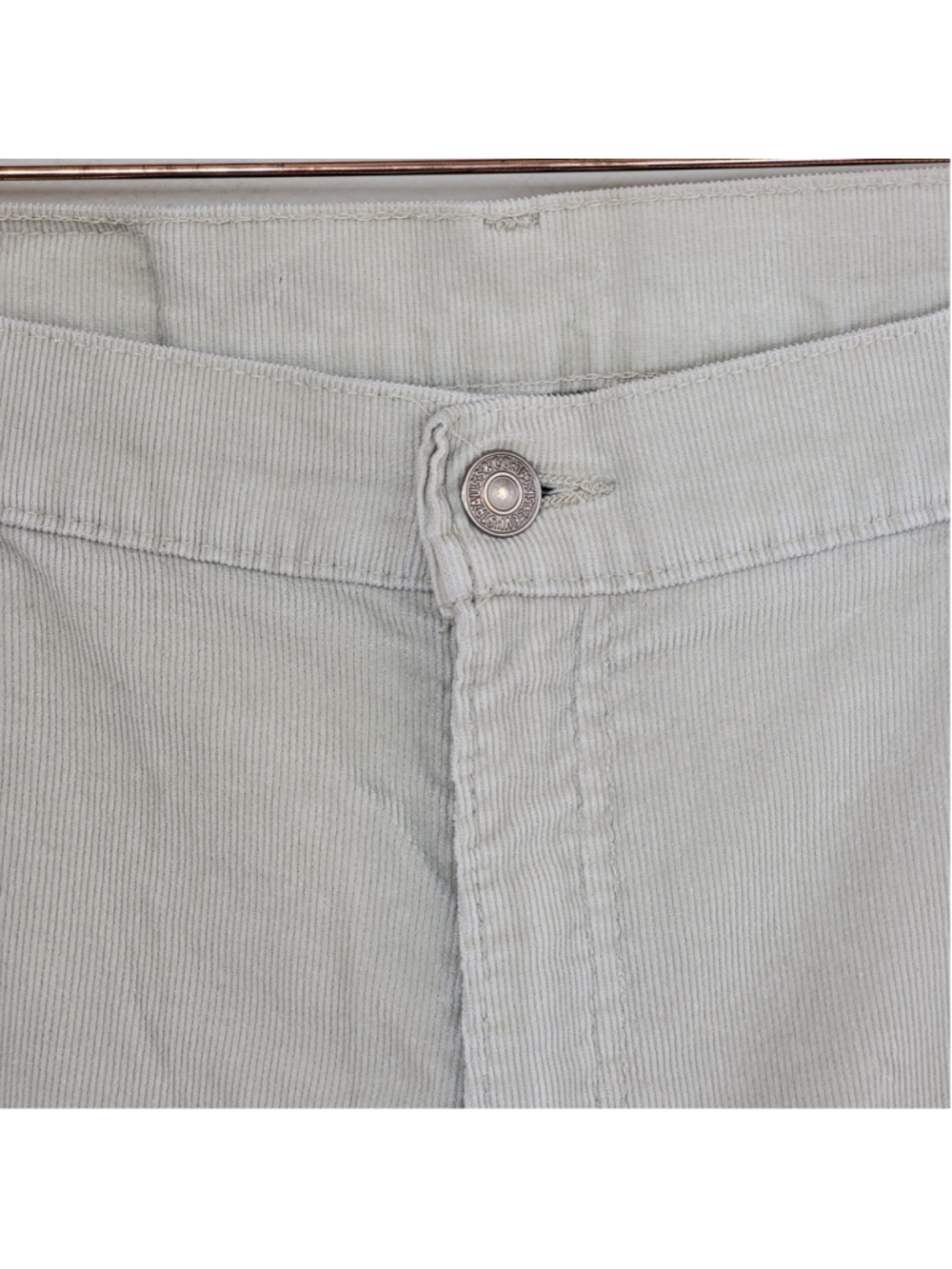 Vintage Levi's 550 Relaxed Fit Tapered Leg Pants Light Khaki Beige Corduroy USA - Picture 2 of 13